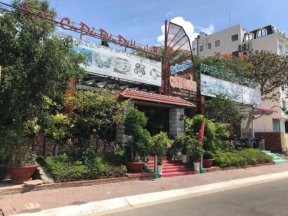 Nhà hàng cánh buồm Côn Đảo
