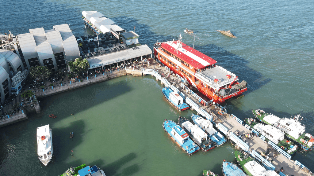 ve tau vung tau di con dao sieu tau thang long