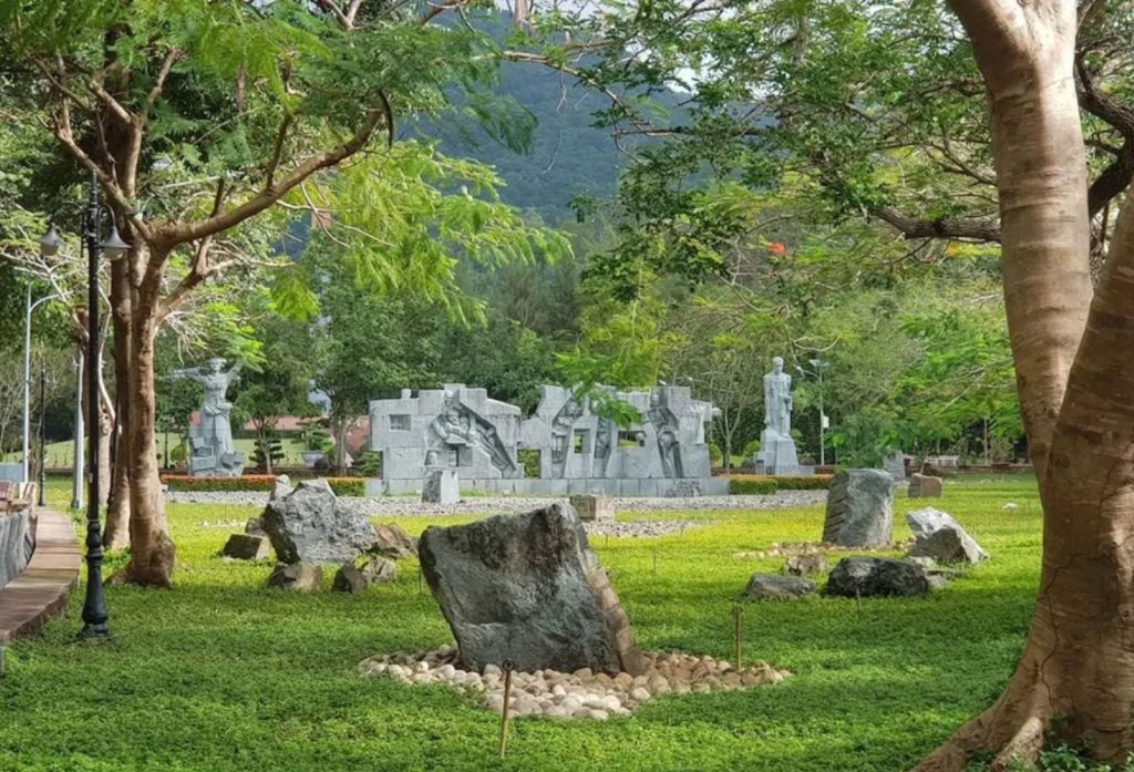 Nghĩa Trang Hàng Keo